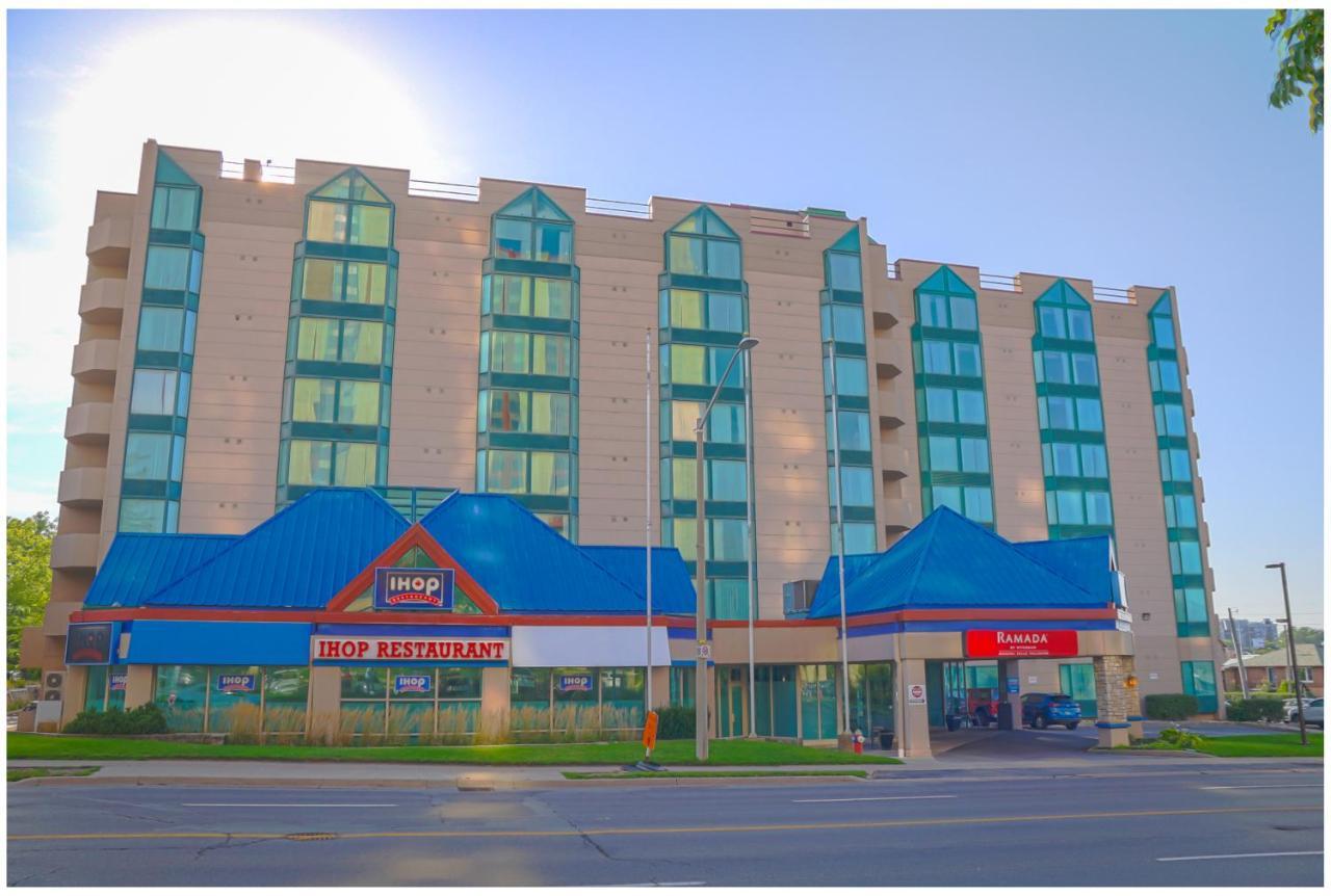Ramada By Wyndham Niagara Falls/Fallsview Екстериор снимка