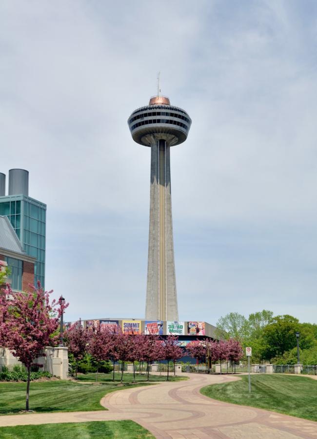 Ramada By Wyndham Niagara Falls/Fallsview Екстериор снимка